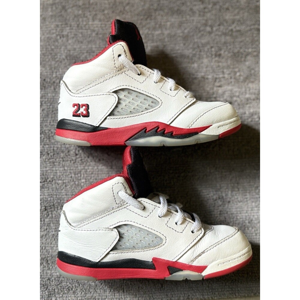 Nike Jordan 5 Retro OG White Fire Red Black Kids Size 9C HQ7981 101